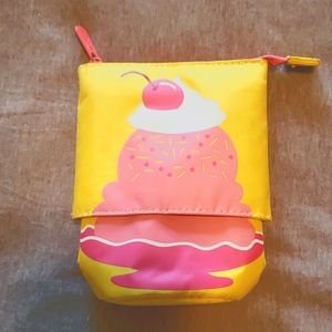 Thirty-One expandable pouch